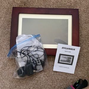 Digital photo frame